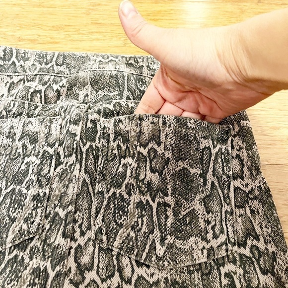 SPANX Look At Me Now High Rise Seamless Leopard Print Leggings. Women's Small - Picture 11 of 15